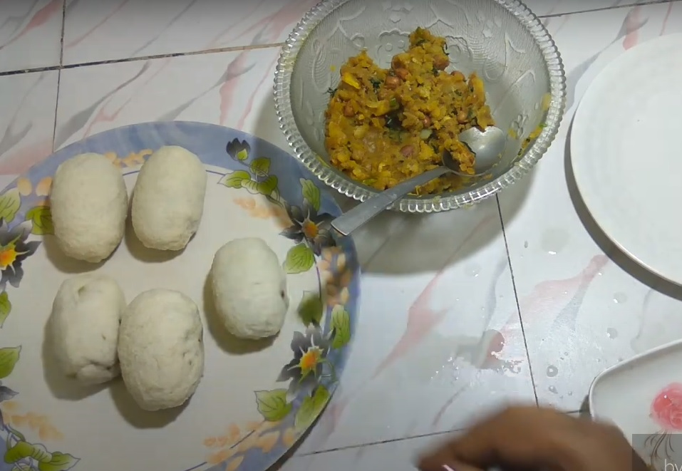 how to make bread rolls